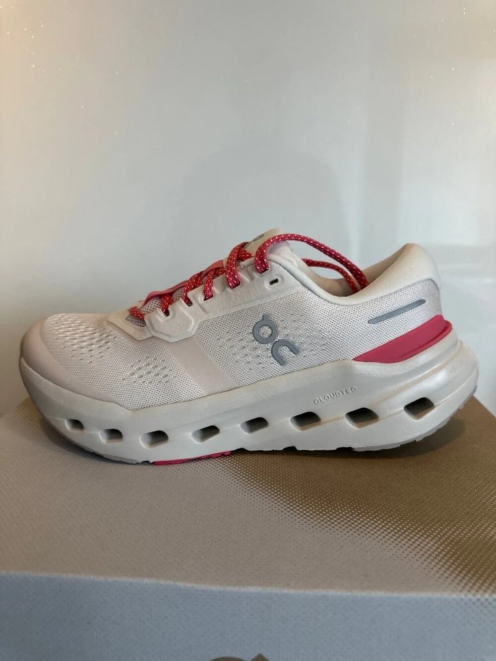 On Cloudrunner 3 Oyster/Camellia Women’s Running Shoes US 7 - Picture 2 of 10